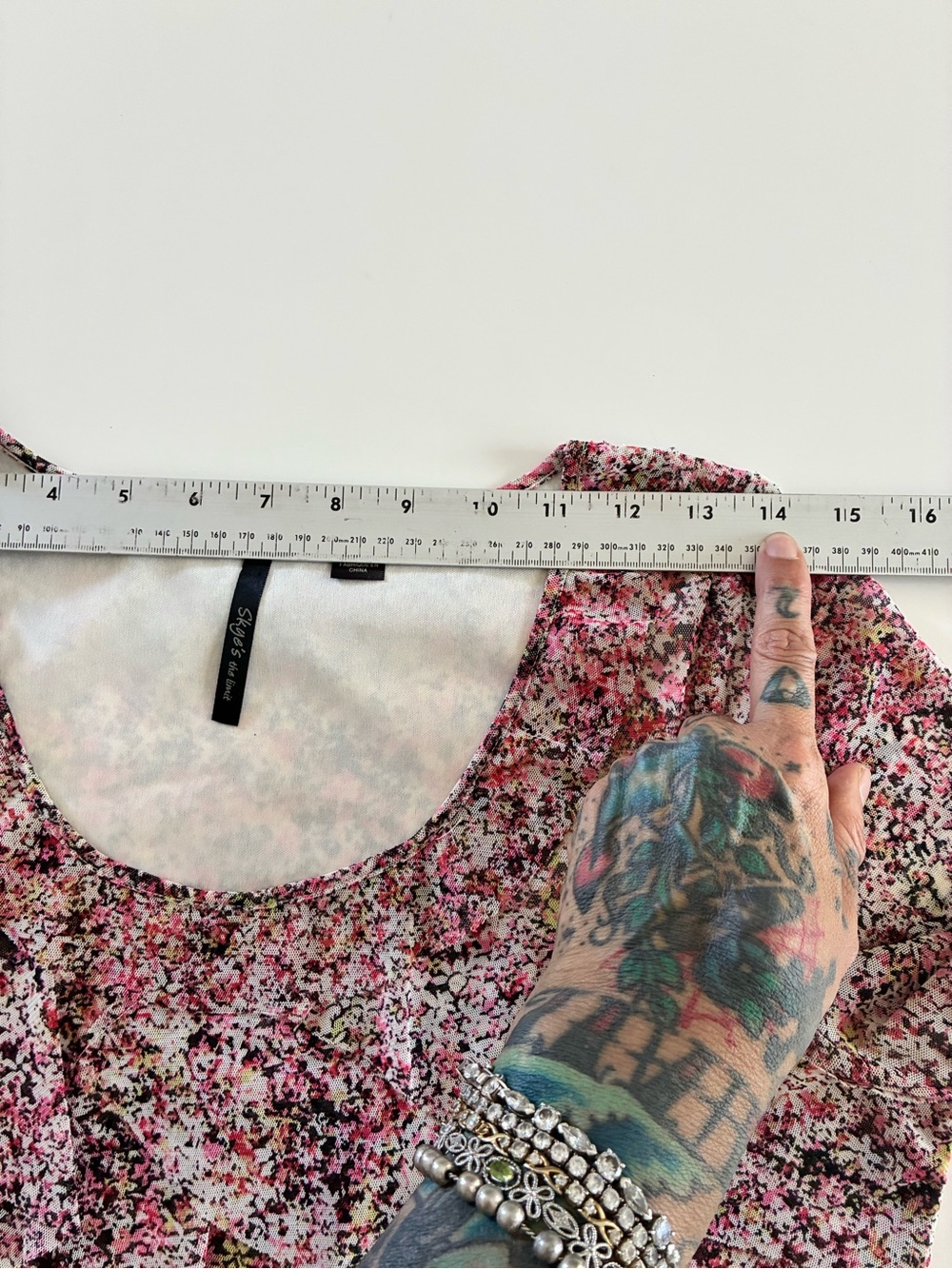 VTG Skye's the Limit L Pink Poly Spandex Multi-Print Long Sleeve Scoop Neck Top - Picture 8 of 12